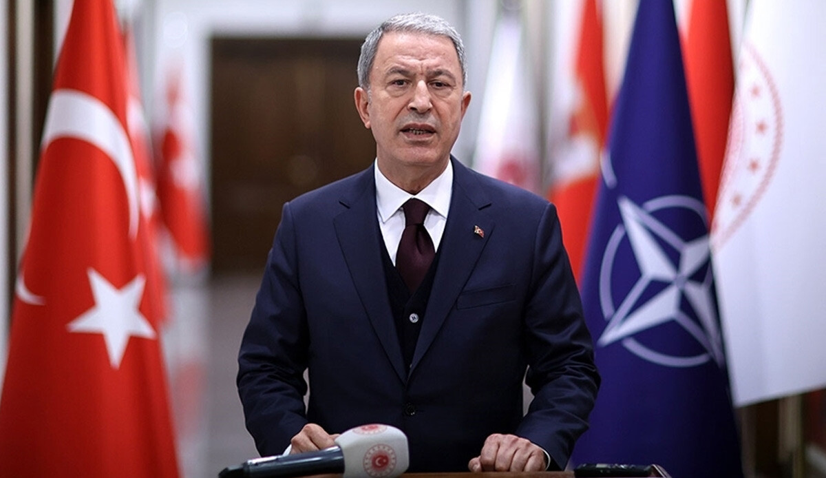 Bakan Akar'dan İsveç ve Finlandiya'ya net uyarı: Sınır güvenliğiniz için adımları atın Bakan Akar'dan İsveç ve Finlandiya'ya net uyarı: Sınır güvenliğiniz için adımları atın