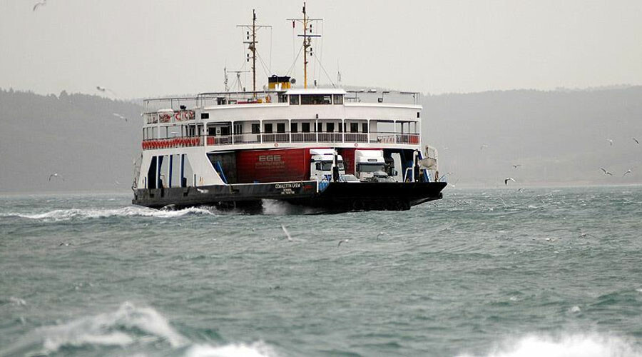 İstanbul’da deniz ulaşımına lodos engeli: Seferler iptal edildi! İstanbul’da deniz ulaşımına lodos engeli: Seferler iptal edildi!