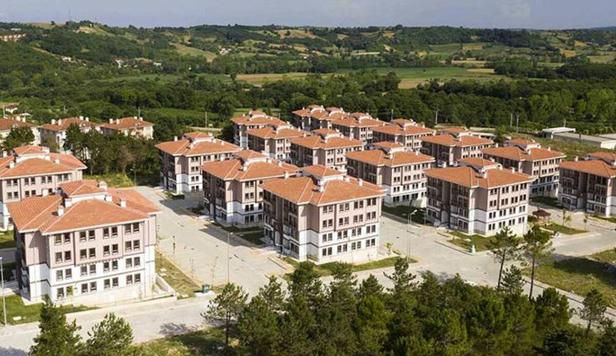 6 ilde daha vatandaşlar evlerine kavuştu! Tarihi konut projesi Bingöllülerin yüzünü güldürdü