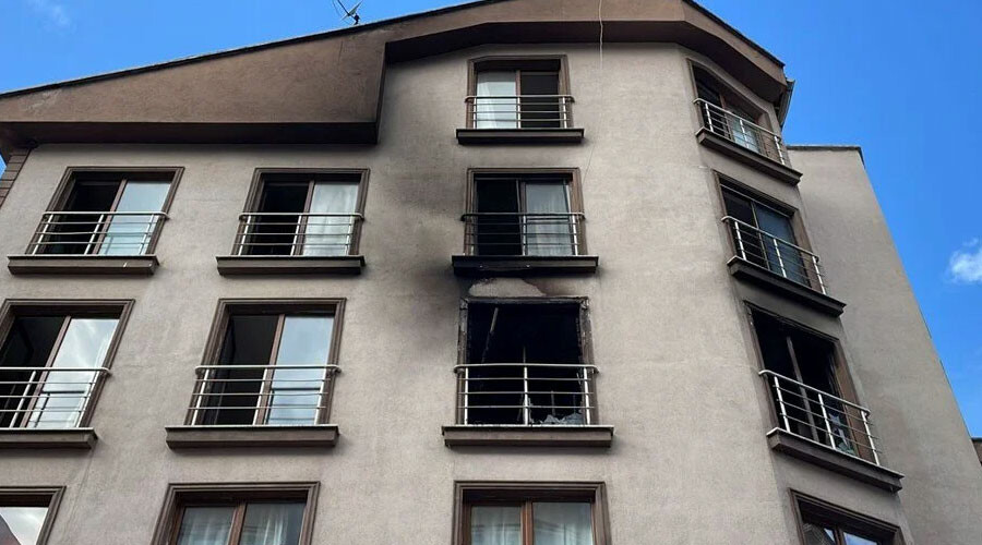 5 katlı binada yangın: Onlarca öğrenci hastanelik oldu 5 katlı binada yangın: Onlarca öğrenci hastanelik oldu