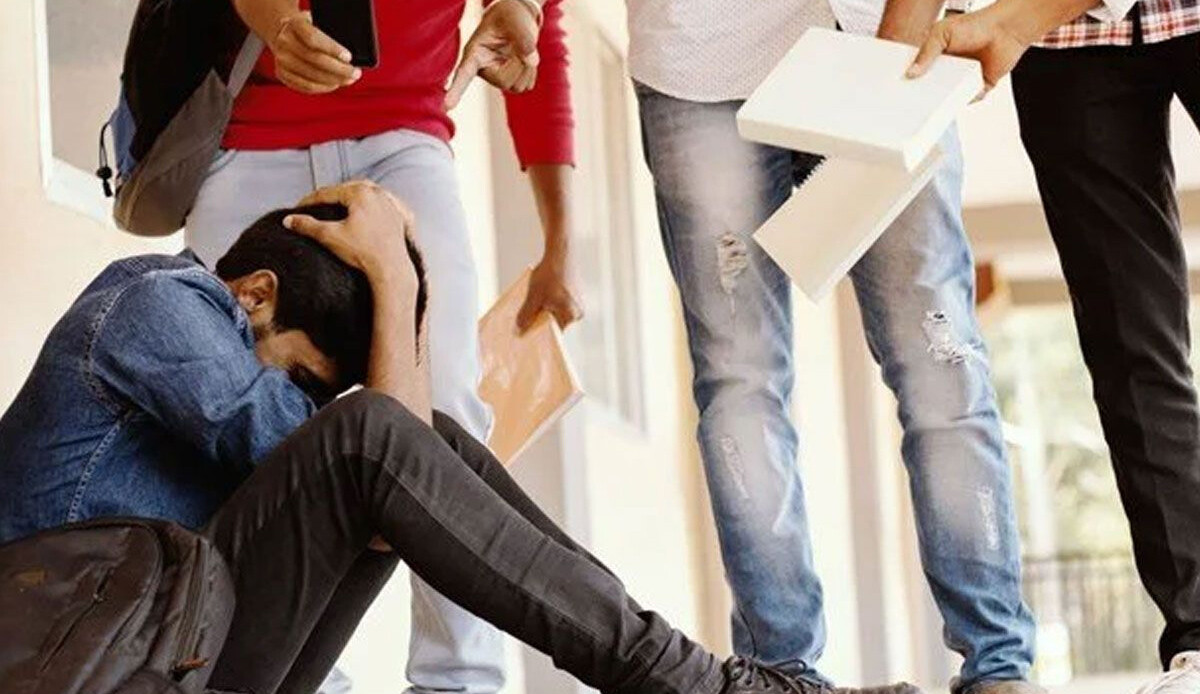 Akran zorbalığına disiplin cezasına destek: MEB yerinde karar aldı Akran zorbalığına disiplin cezasına destek: MEB yerinde karar aldı