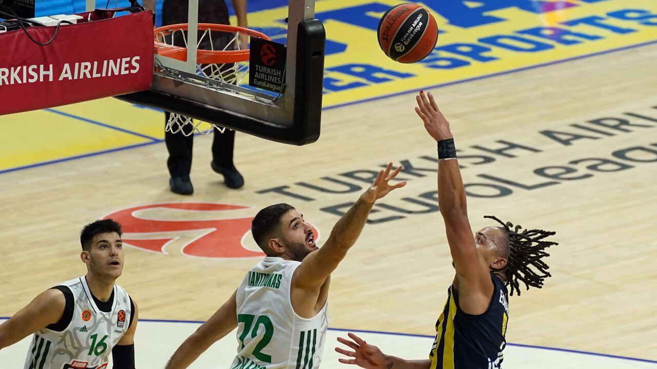 Fenerbahçe Panathinaikos'u farklı yendi Fenerbahçe Panathinaikos'u farklı yendi
