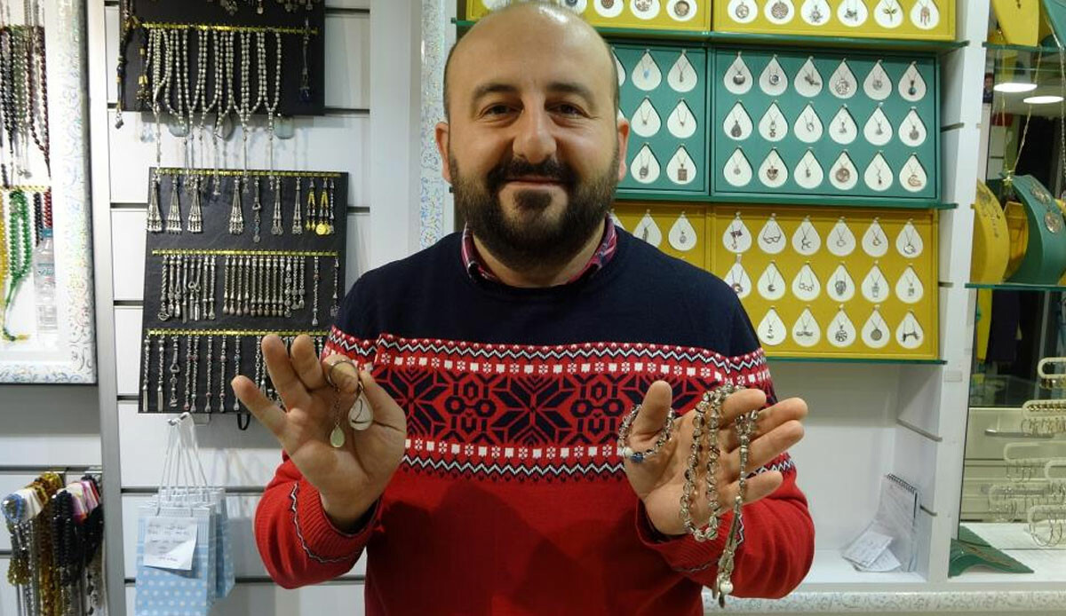 Vatandaşlardan büyük ilgi: Saç tellerinden yaptı, eşi benzeri yok