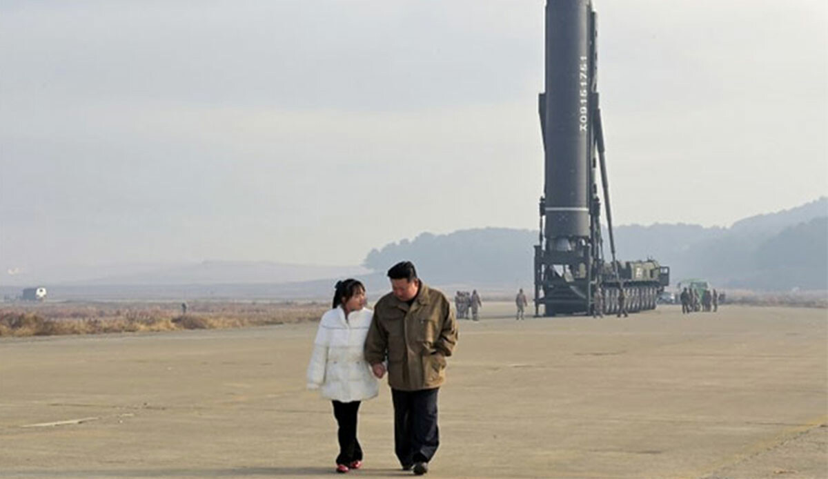 Kuzey Kore lideri Kim Jong-un sır gibi sakladığı kızıyla ilk kez görüntülendi