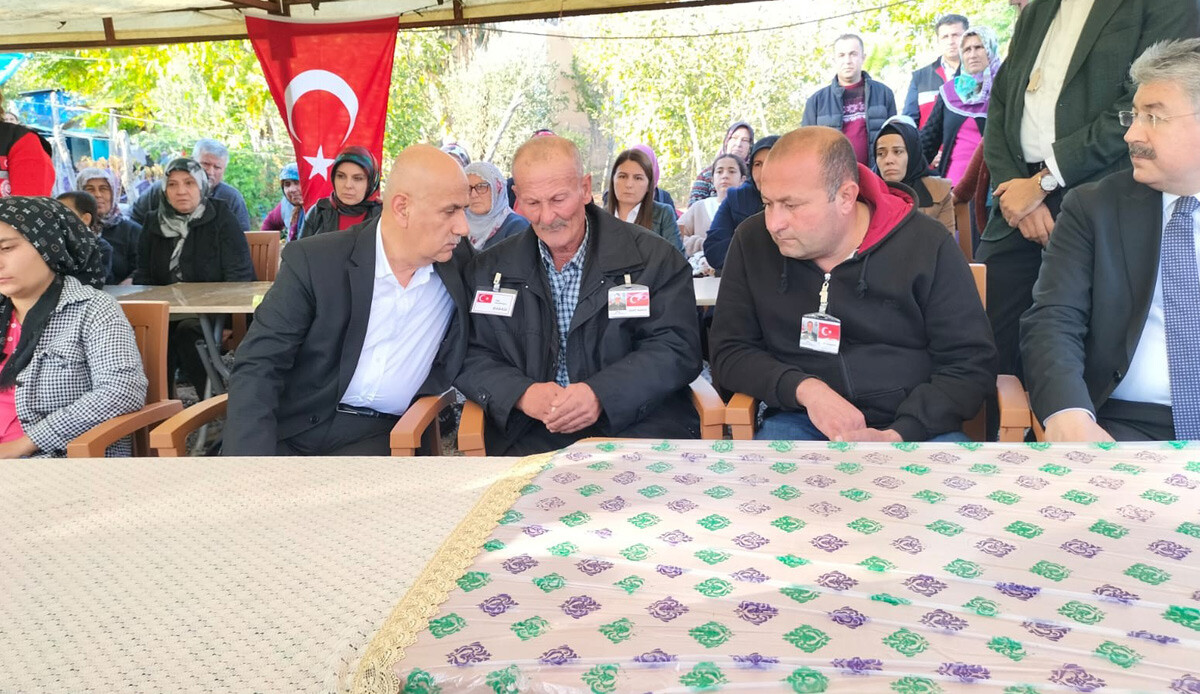 Cumhurbaşkanı Erdoğan Pençe-Kilit şehidinin ailesiyle telefonda görüştü Cumhurbaşkanı Erdoğan Pençe-Kilit şehidinin ailesiyle telefonda görüştü
