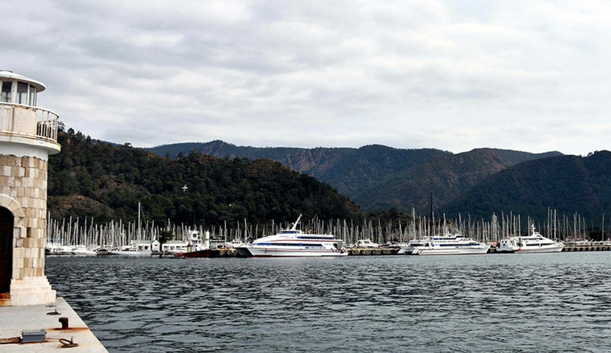 Marmaris-Rodos feribot seferlerine fırtına engeli: Karşılıklı iptal edildi Marmaris-Rodos feribot seferlerine fırtına engeli: Karşılıklı iptal edildi