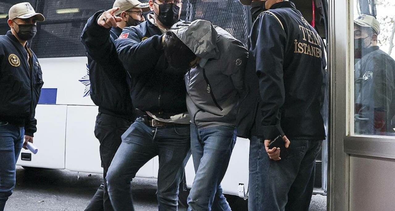 Taksim'deki bombalı saldırıya ilişkin 2 tutuklama daha! Taksim'deki bombalı saldırıya ilişkin 2 tutuklama daha!