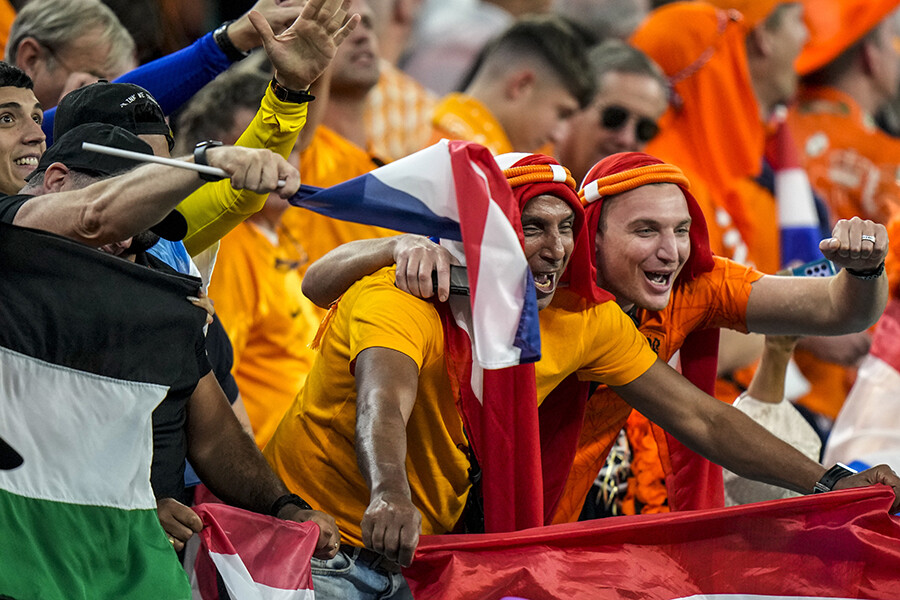 Hollanda 15 dakikada işi bitirdi, Mane'siz Senegal'i 2 golle geçti Hollanda 15 dakikada işi bitirdi, Mane'siz Senegal'i 2 golle geçti