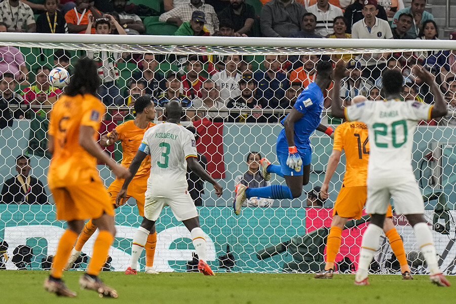 Hollanda 15 dakikada işi bitirdi, Mane'siz Senegal'i 2 golle geçti Hollanda 15 dakikada işi bitirdi, Mane'siz Senegal'i 2 golle geçti