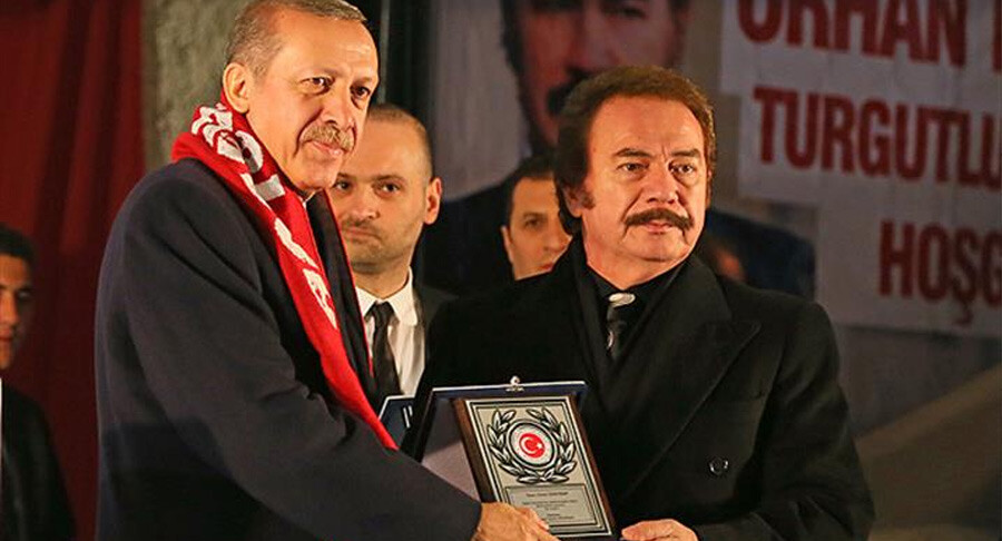 Orhan Gencebay'dan Cumhurbaşkanı Erdoğan'a övgü dolu sözler: Dünya onu takdir ederken muhalefet etmek çok yanlış