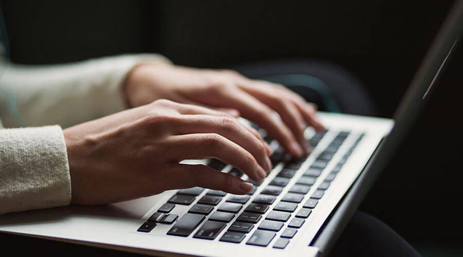 RTÜK'ün araştırmasında endişe veren bulgular: Gençler TV'yi bıraktı, internet kullanımını artırdı RTÜK'ün araştırmasında endişe veren bulgular: Gençler TV'yi bıraktı, internet kullanımını artırdı
