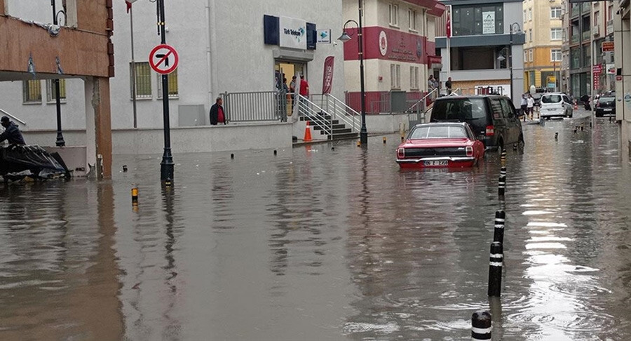 Meteoroloji uyardı! Şiddetli gelecek... İstanbul dahil 24 ilde sağanak alarmı (21 Kasım 2022 hava durumu) Meteoroloji uyardı! Şiddetli gelecek... İstanbul dahil 24 ilde sağanak alarmı (21 Kasım 2022 hava durumu)