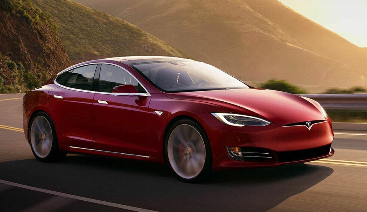 Otomobil devinden skandal bir hata daha: 300 binden fazla Tesla aracı geri çağrıldı Otomobil devinden skandal bir hata daha: 300 binden fazla Tesla aracı geri çağrıldı