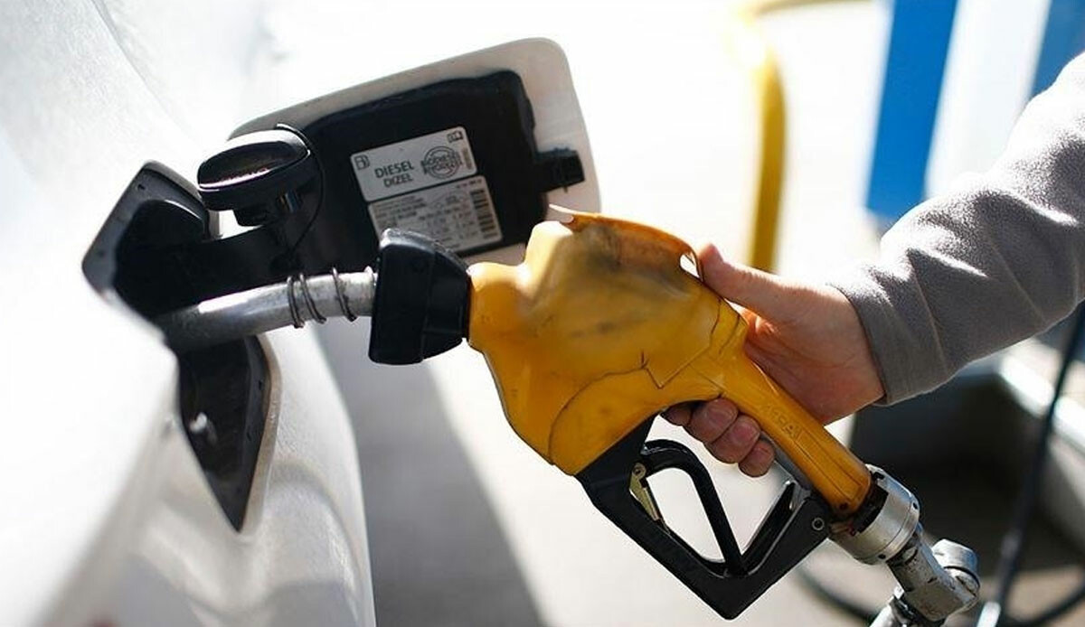 Araç sahipleri dikkat! Benzine bir haftada 3'üncü kez indirim geliyor (22 Kasım 2022 akaryakıt fiyatları) Araç sahipleri dikkat! Benzine bir haftada 3'üncü kez indirim geliyor (22 Kasım 2022 akaryakıt fiyatları)