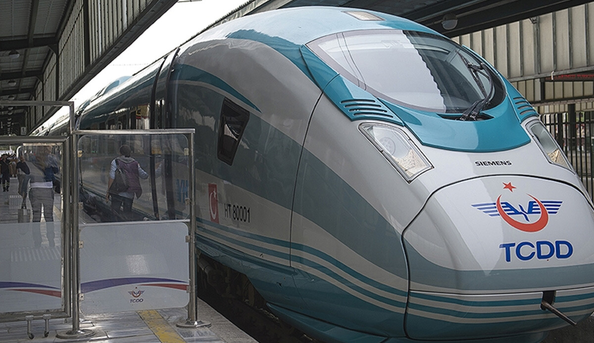 Bakanlıktan öğretmenlere müjdeli haber! Tren bileti ve kargo ücretlerinde indirim
