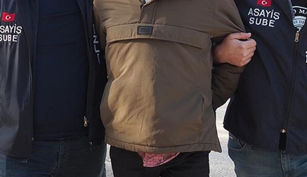 Av tüfeğiyle genç kızı öldüren şüphelinin savunması pes dedirtti: Şaka yapmak isterken oldu Av tüfeğiyle genç kızı öldüren şüphelinin savunması pes dedirtti: Şaka yapmak isterken oldu