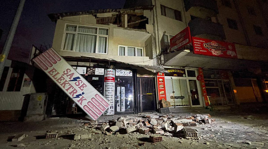 Deprem dinlemediler… Fırsatçılar iş başında! EGM açıklama yaptı: Tüm tedbirleri aldık Deprem dinlemediler… Fırsatçılar iş başında! EGM açıklama yaptı: Tüm tedbirleri aldık