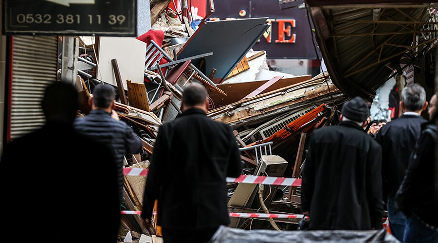 Deprem dinlemediler… Fırsatçılar iş başında! EGM açıklama yaptı: Tüm tedbirleri aldık Deprem dinlemediler… Fırsatçılar iş başında! EGM açıklama yaptı: Tüm tedbirleri aldık
