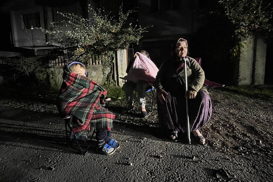 Düzce'deki depremden ilk acı haber: 1 kişi kalp krizi geçirerek hayatını kaybetti
