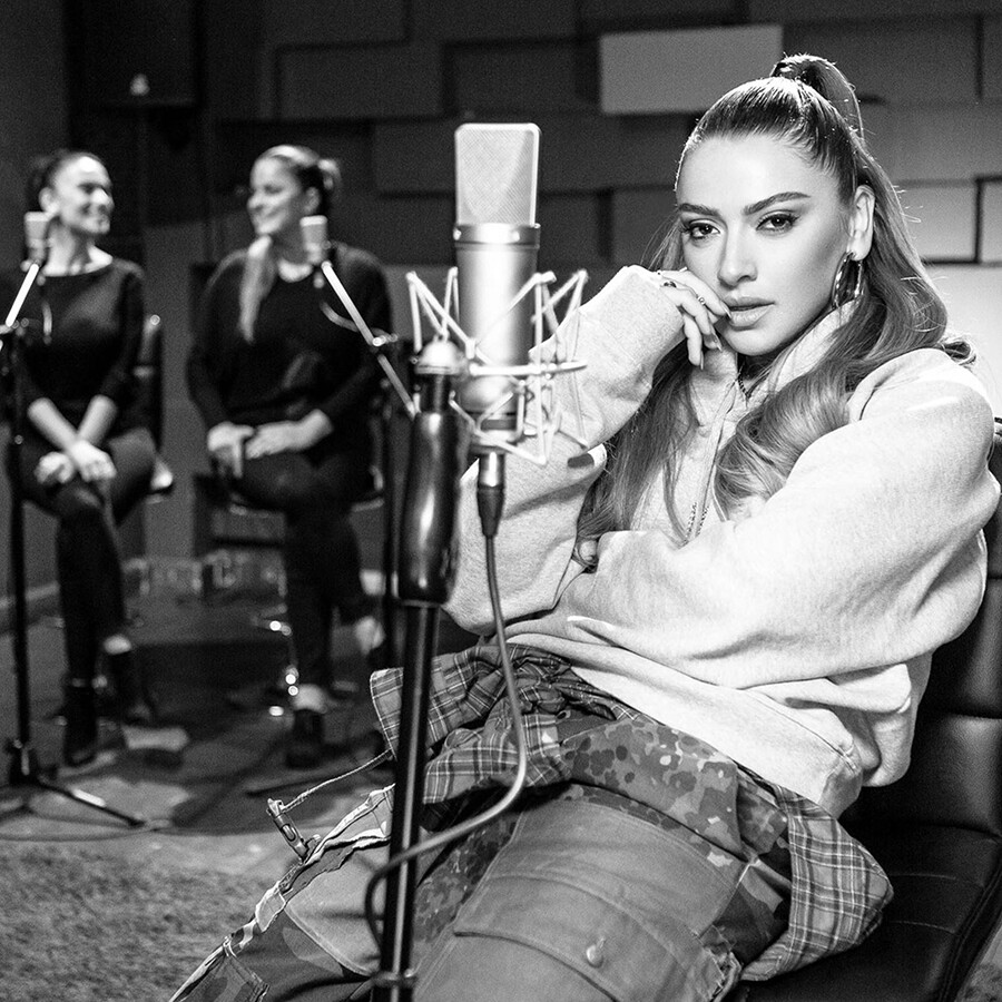 Sessizliğini bozan Hadise isyan etti: 1,5 senedir taciz ediliyorum