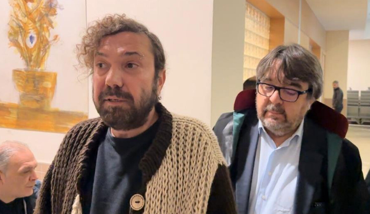 Halil Sezai ile komşusu arasında sular durulmadı! Mahkemeden ünlü şarkıcıya kötü haber… Halil Sezai ile komşusu arasında sular durulmadı! Mahkemeden ünlü şarkıcıya kötü haber…