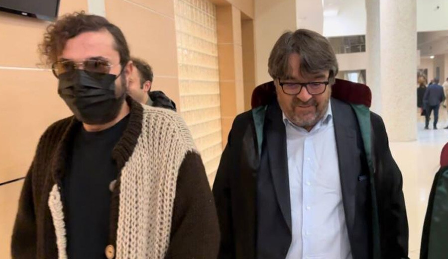 Halil Sezai ile komşusu arasında sular durulmadı! Mahkemeden ünlü şarkıcıya kötü haber… Halil Sezai ile komşusu arasında sular durulmadı! Mahkemeden ünlü şarkıcıya kötü haber…