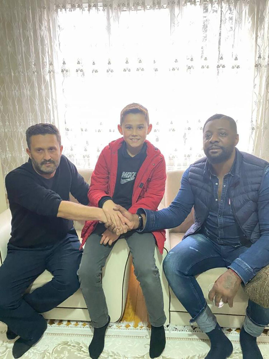 Oğluna futbolu bıraktıran babayı, Pascal Nouma ikna etti