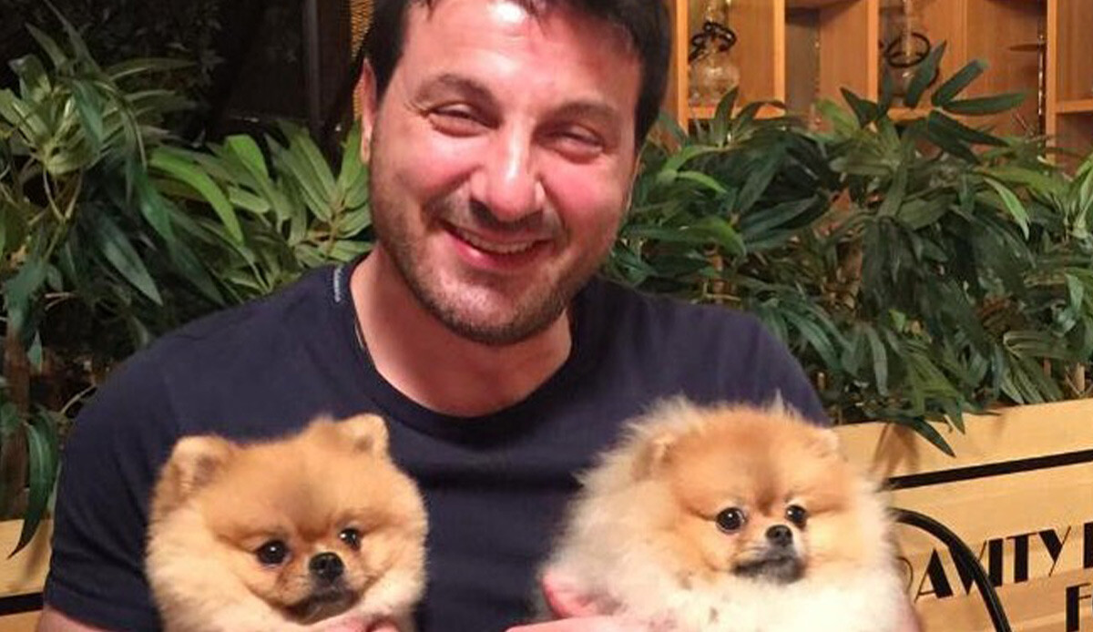 Karadeniz’in Ricky Martin’i yıllara meydan okuyor… Son haliyle şaşırttı Karadeniz’in Ricky Martin’i yıllara meydan okuyor… Son haliyle şaşırttı