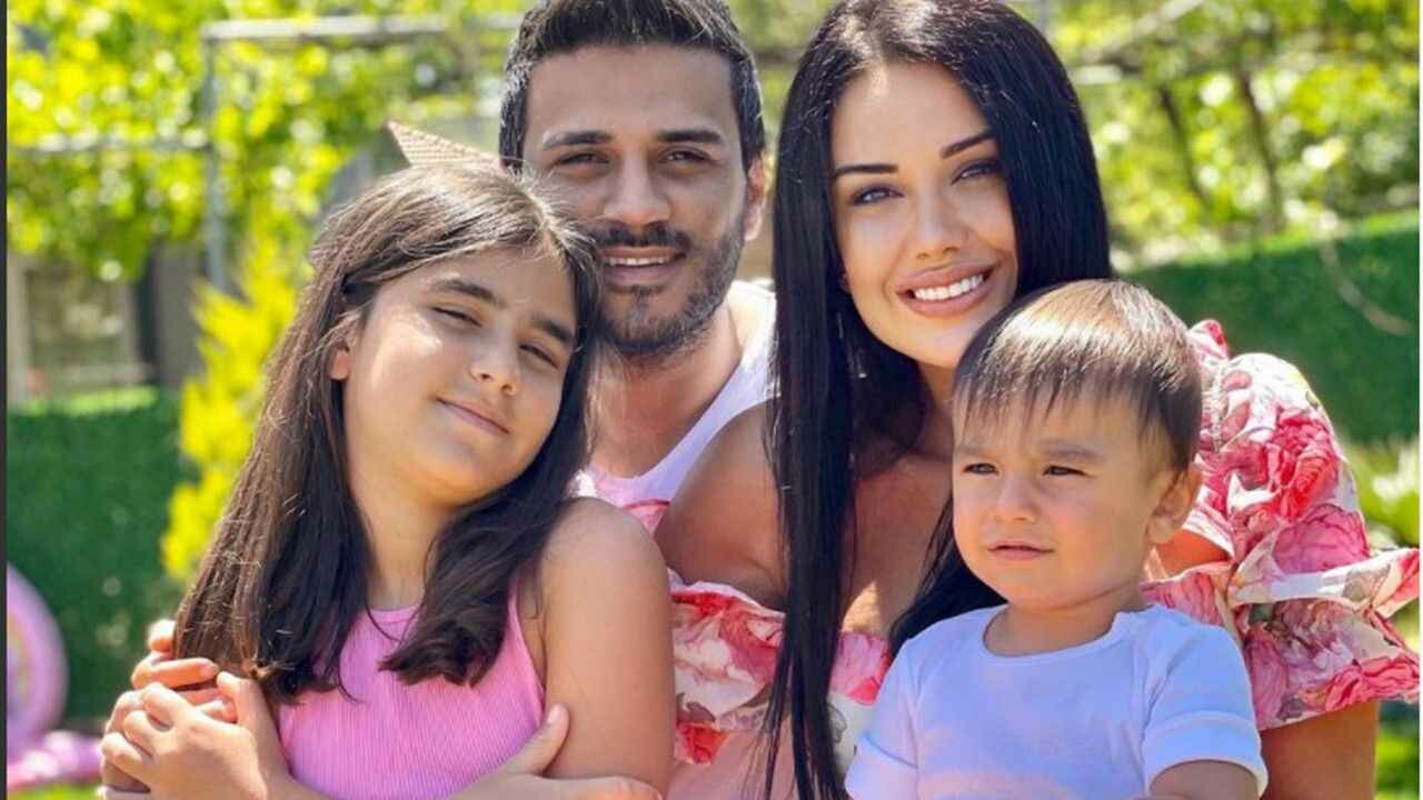 Dilan Polat'ın eşi Engin Polat kimdir? Dilan Polat Eryaman kimdir, kaç yaşında, nereli ve ne iş yapıyor? Doğum günü sürpriziyle gündem oldu Dilan Polat'ın eşi Engin Polat kimdir? Dilan Polat Eryaman kimdir, kaç yaşında, nereli ve ne iş yapıyor? Doğum günü sürpriziyle gündem oldu - 1. Resim
