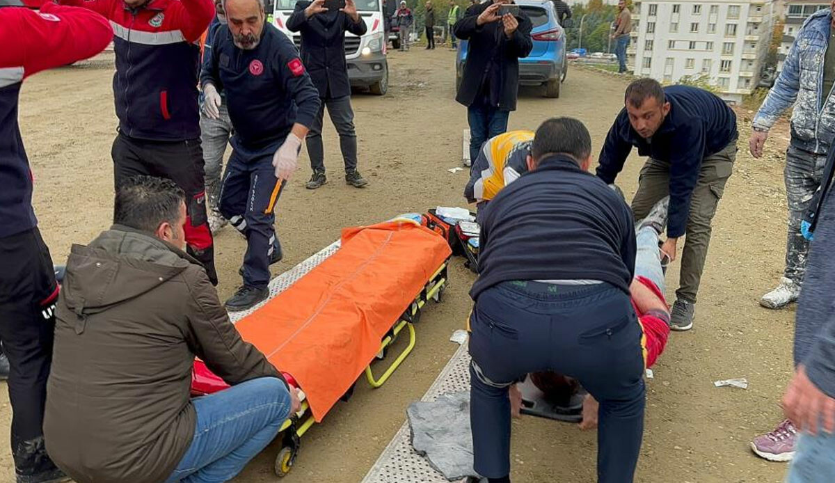 Batman'da cami inşaatında külliye çöktü! Valilikten açıklama geldi: Ölü ve yaralılar var   Batman'da cami inşaatında külliye çöktü! Valilikten açıklama geldi: Ölü ve yaralılar var