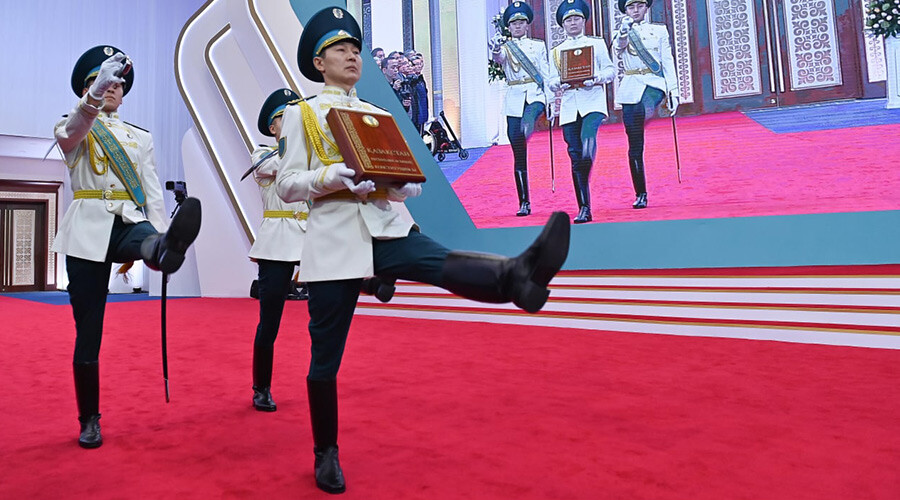 Kazakistan'da Cumhurbaşkanı Kasım Tokayev yemin ederek göreve başladı