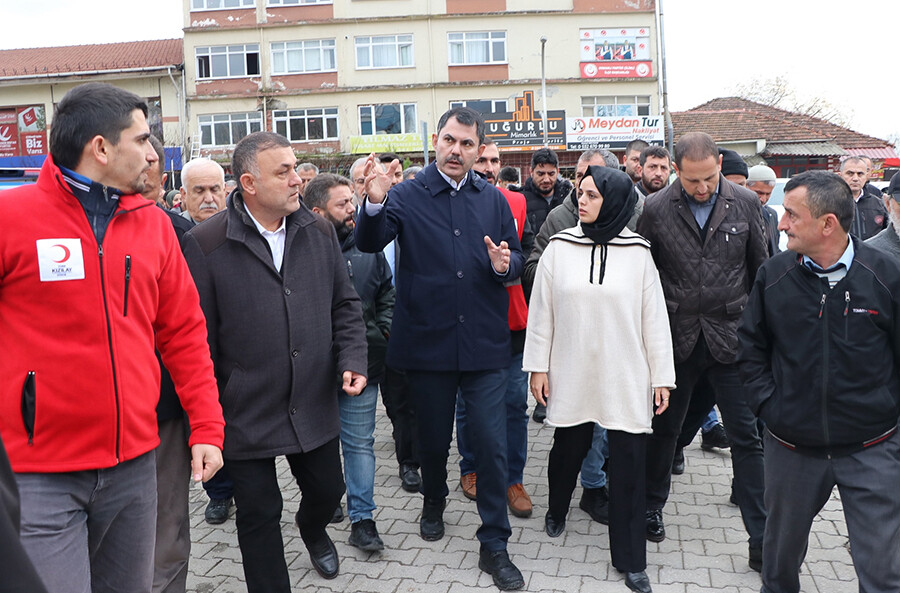 Bakan Kurum, Düzce'de incelemelerde bulundu Bakan Kurum, Düzce'de incelemelerde bulundu
