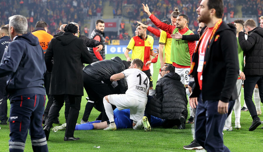 Altay Başkanı Dündar'dan Göztepe-Altay açıklaması: Direkt hayata kast edilen durumlar Altay Başkanı Dündar'dan Göztepe-Altay açıklaması: Direkt hayata kast edilen durumlar