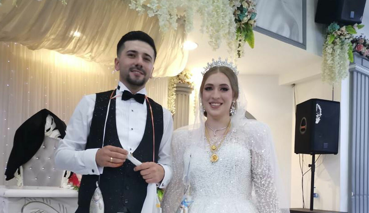 Denizden tutup getirdi… Gelin ve damada görülmemiş düğün takısı