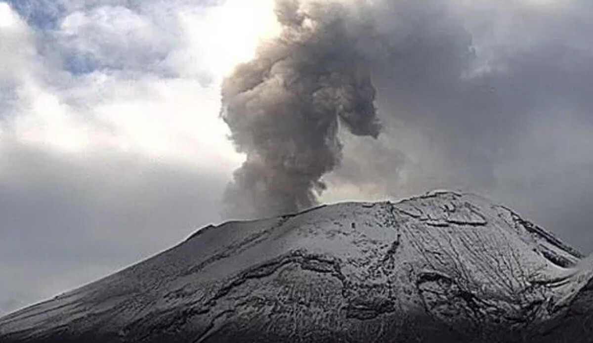 Meksika'da Popocatepetl Yanardağı’nda 3 yeni patlama Meksika'da Popocatepetl Yanardağı’nda 3 yeni patlama