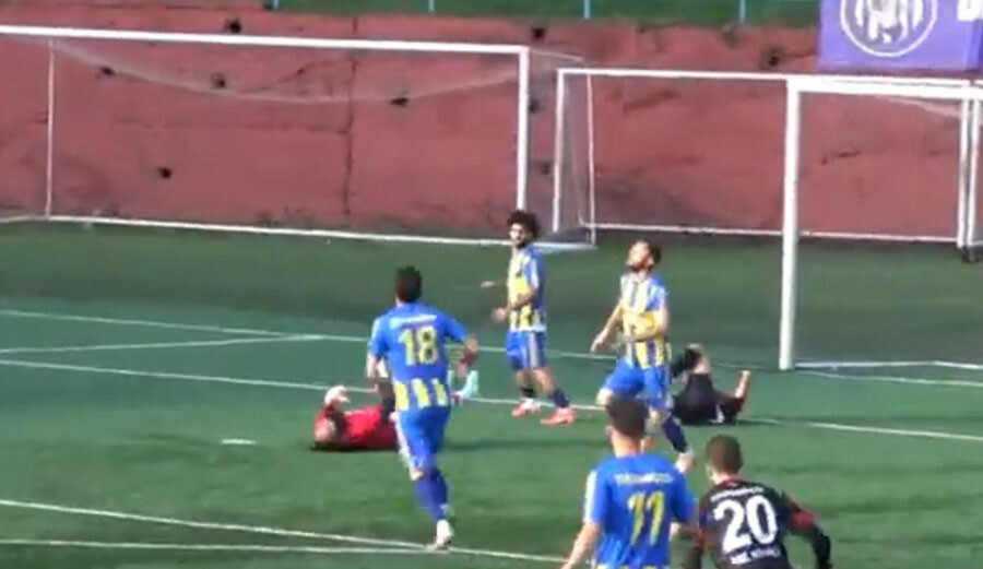 Rakibiyle çarpışan kaleci beyin kanaması geçirdi! Aykut Demirdelen yoğun bakımda