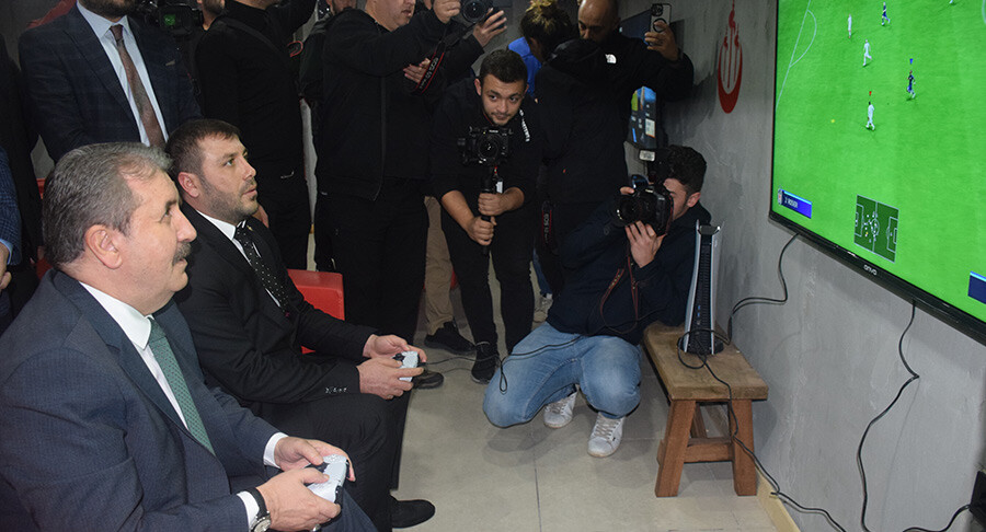 BBP Lideri Destici'den asgari ücret açıklaması: 'Tahmin ediyorum' dedi, rakam verdi BBP Lideri Destici'den asgari ücret açıklaması: 'Tahmin ediyorum' dedi, rakam verdi