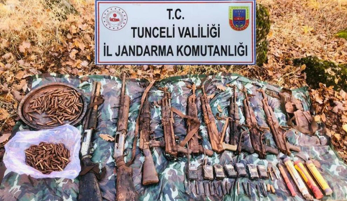 Tunceli’de teröristlere ait sığınak ve mühimmat ele geçirildi Tunceli’de teröristlere ait sığınak ve mühimmat ele geçirildi