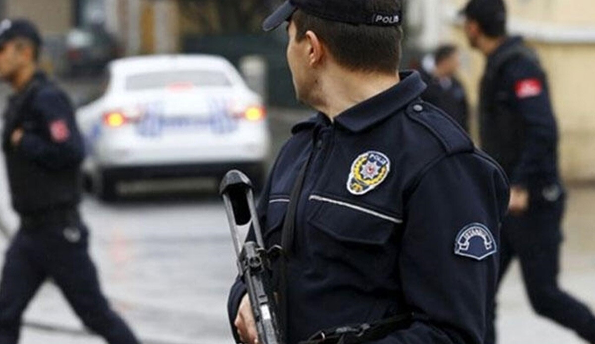 Mersin&#039;de kargo ile esrar ticaretine polis baskını: Çok sayıda gözaltı var