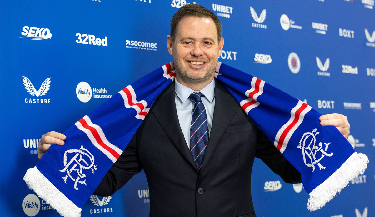 Rangers'ta Michael Beale dönemi... Rıdvan Yılmaz'ın yeni hocası belli oldu Rangers'ta Michael Beale dönemi... Rıdvan Yılmaz'ın yeni hocası belli oldu