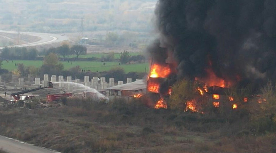 Son dakika: Denizli'de fabrika yangını