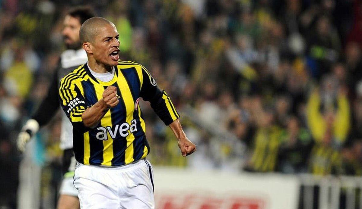 Alex de Souza'dan heyecanlandıran paylaşım: Yuvama dönüyorum Alex de Souza'dan heyecanlandıran paylaşım: Yuvama dönüyorum