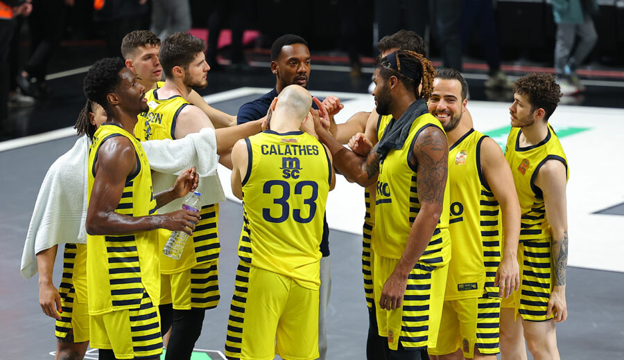 Fenerbahçe Beko Beşiktaş Emlakjet'i 81-72 mağlup etti, ligde 8'de 8 yaptı Fenerbahçe Beko Beşiktaş Emlakjet'i 81-72 mağlup etti, ligde 8'de 8 yaptı