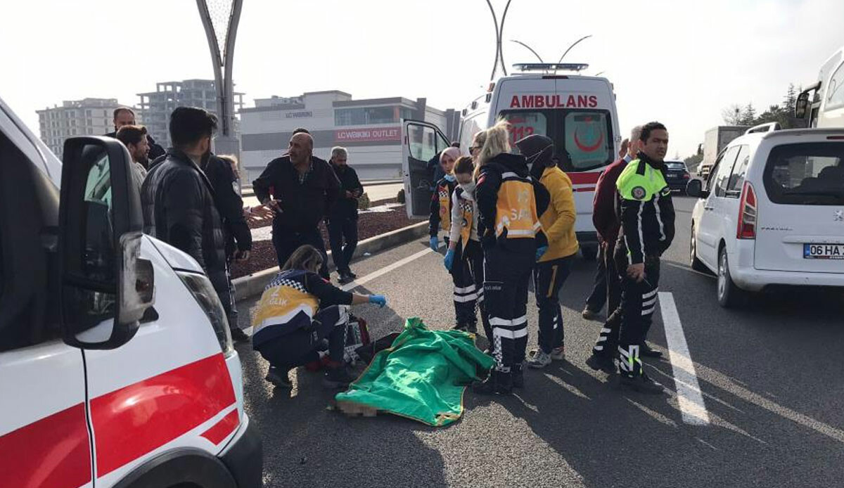 Ankara'da 39 yaşındaki gazetecinin feci ölümü! Önce kamyon sonra otobüs çarptı  Ankara'da 39 yaşındaki gazetecinin feci ölümü! Önce kamyon sonra otobüs çarptı