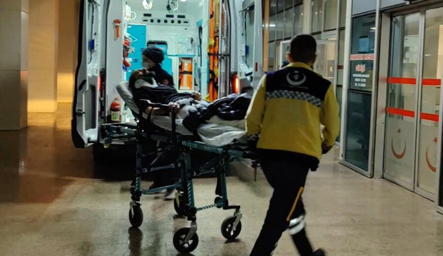 Ortalık savaş alanına döndü… Şarkıcı Tarkan’ın kuzeni kazaya karıştı: 1 ölü, 3 yaralı Ortalık savaş alanına döndü… Şarkıcı Tarkan’ın kuzeni kazaya karıştı: 1 ölü, 3 yaralı