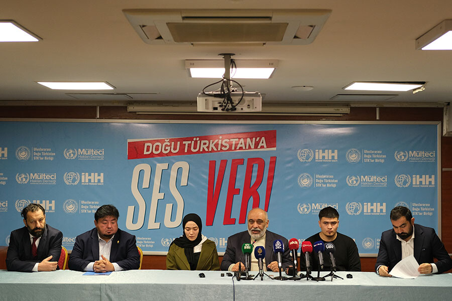 Doğu Türkistanlı genç kız gözyaşları ile anlattı: Annem ve 4 kardeşim yanarak can verdi Doğu Türkistanlı genç kız gözyaşları ile anlattı: Annem ve 4 kardeşim yanarak can verdi