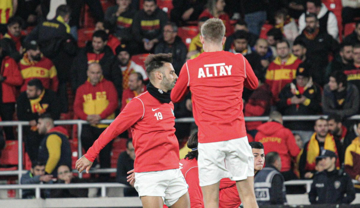 Göztepe - Altay maçı tekrar edilecek mi? Kadın ve çocuk taraftarlara açık şekilde oynatılması talep edildi Göztepe - Altay maçı tekrar edilecek mi? Kadın ve çocuk taraftarlara açık şekilde oynatılması talep edildi