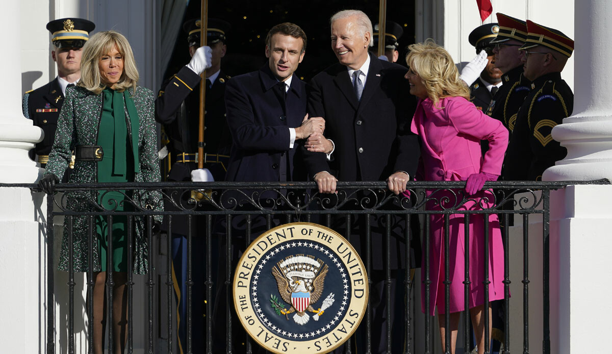 2 yıldır görevde olan Biden'a ilk resmi ziyareti Macron yaptı 2 yıldır görevde olan Biden'a ilk resmi ziyareti Macron yaptı