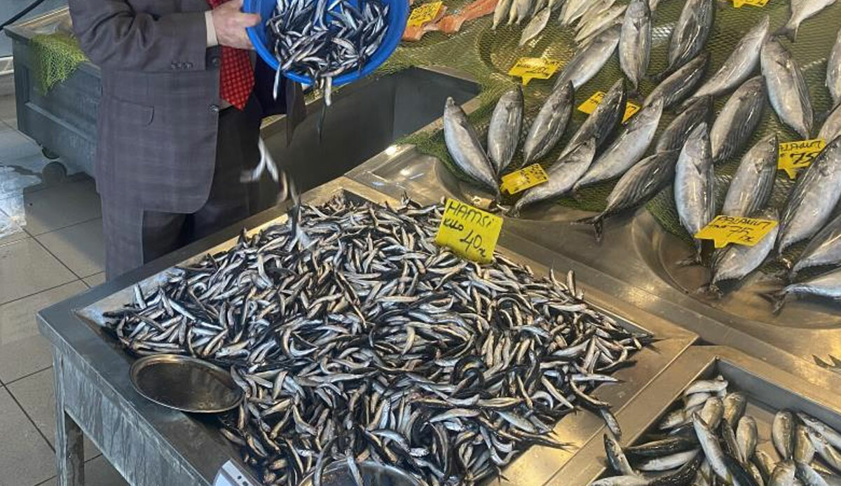 Yüzler bu kez güldü: Fiyatı 40 lira birden düştü, hem vatandaş hem satıcılar pek memnun