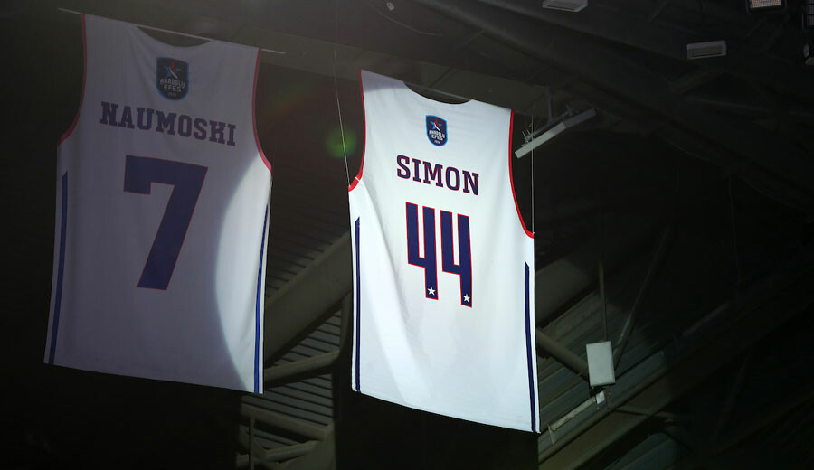Krunoslav Simon, Naumoski'nin yanında! Anadolu Efes'te bir forma daha emekli edildi